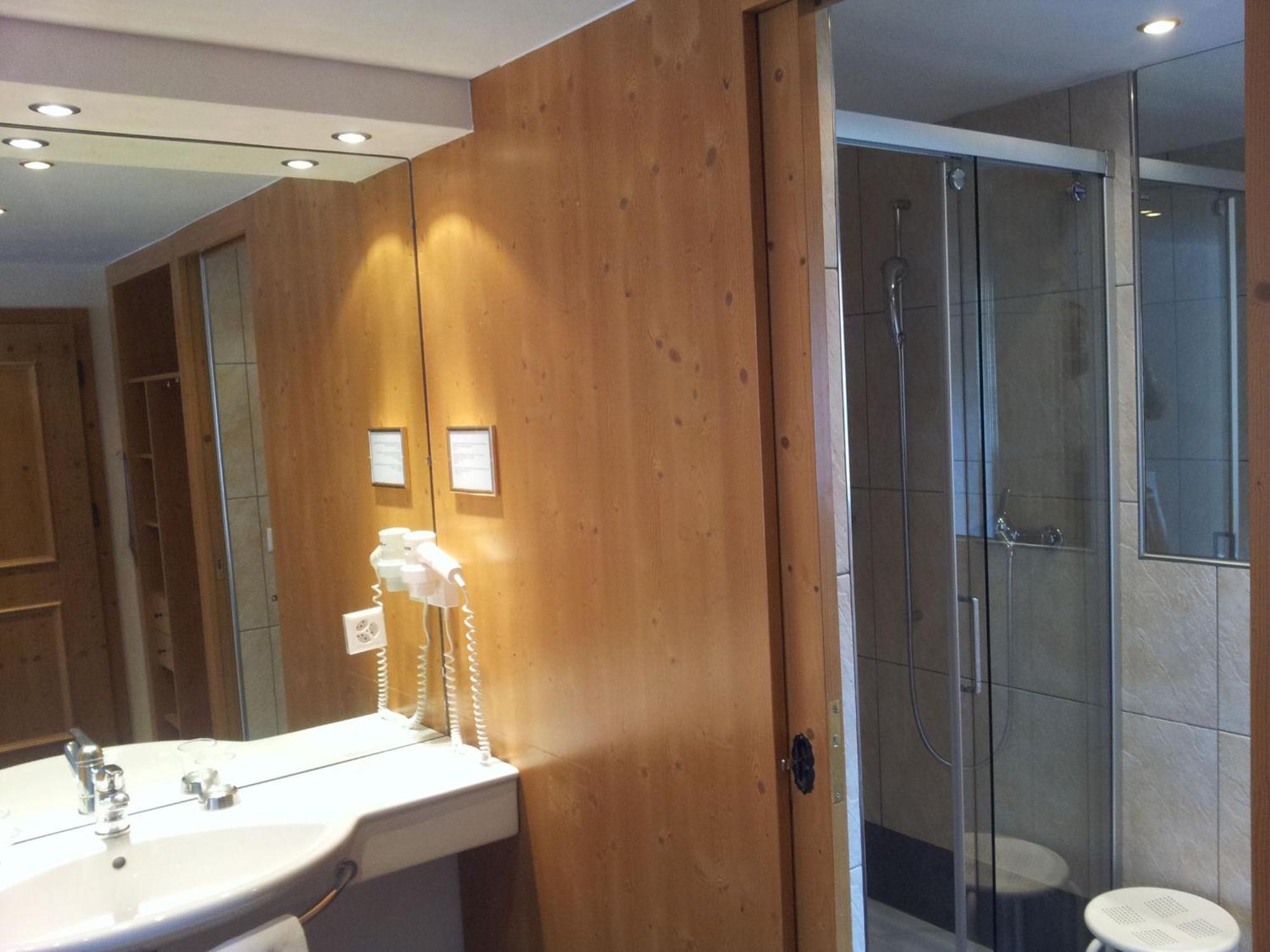 Hotel Dufour Chalet - Adults Only Церматт Номер фото