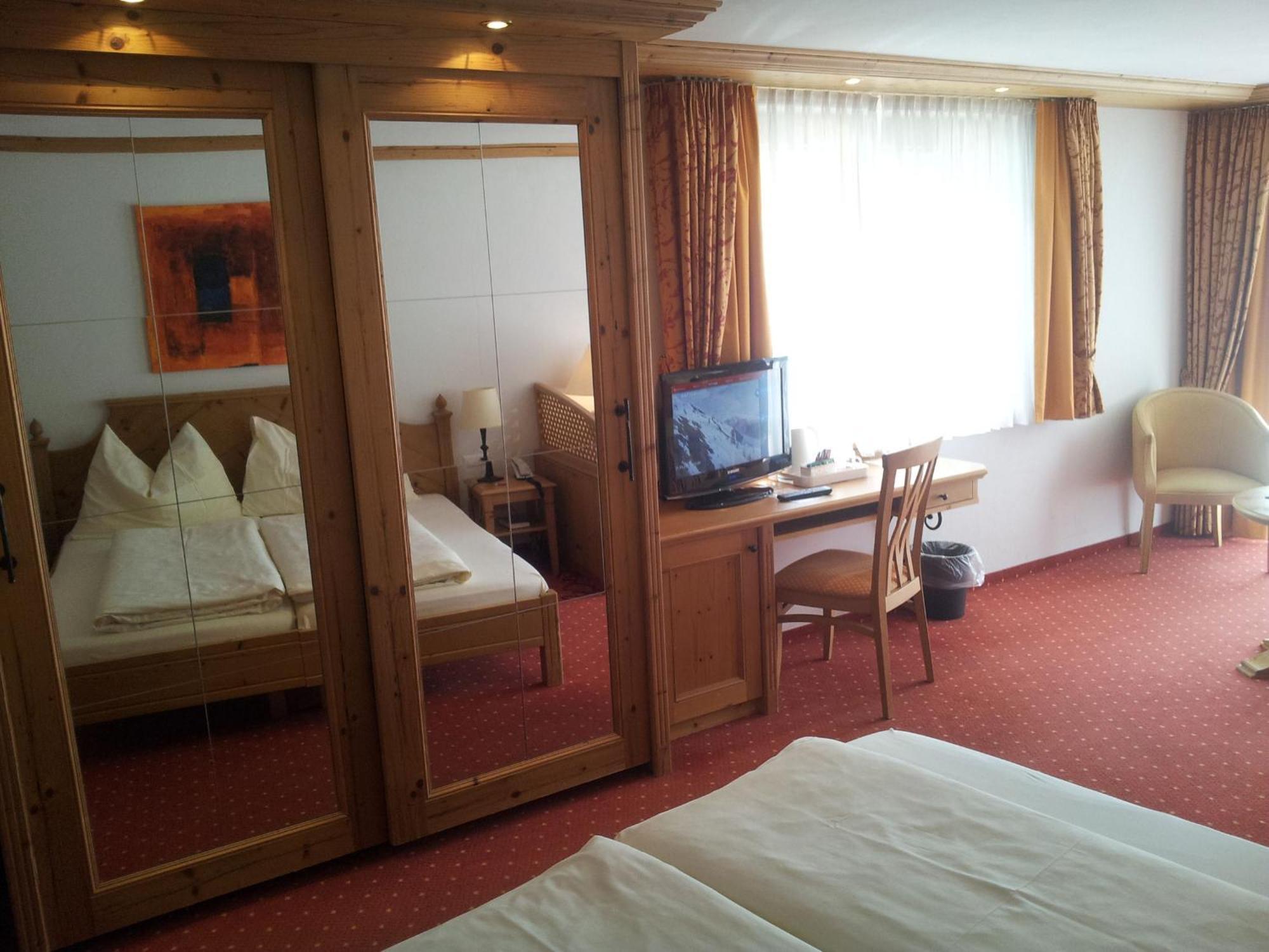 Hotel Dufour Chalet - Adults Only Церматт Номер фото